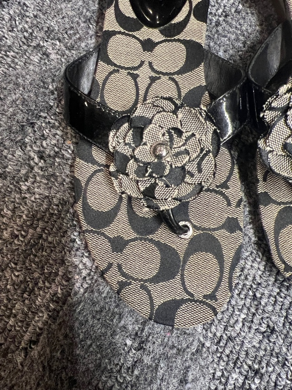 Coach Black and Tan Signature Floral Thong Sandals - Picture 2 of 3